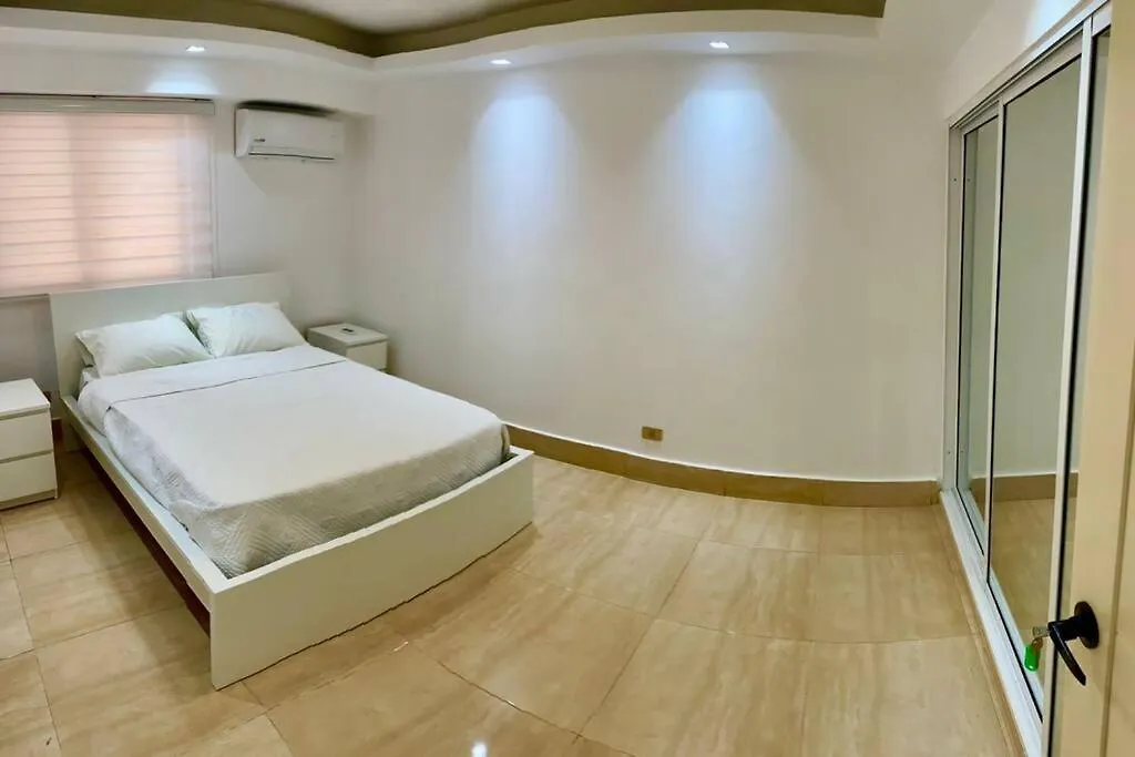 산토도밍고 Luxury Ph Oceanfront, With Pool, Free Pkg And Wifi 아파트 0*,  도미니카 공화국